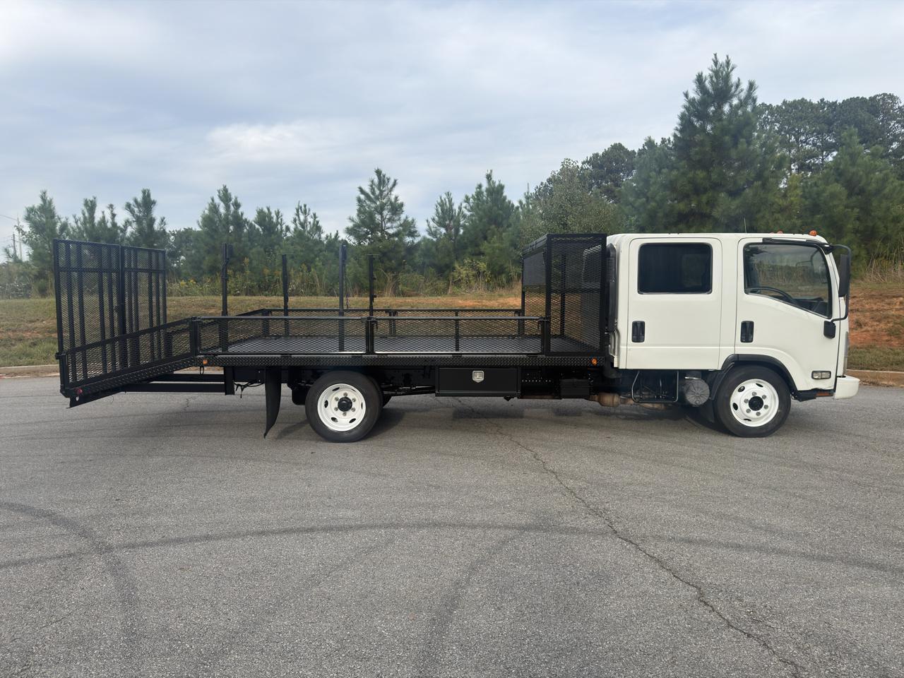 2008 ISUZU NPR CREW CAB ~ 18 FOOT LANDSCAPE BODY ~ KNAPHEIDE in Buford, GA