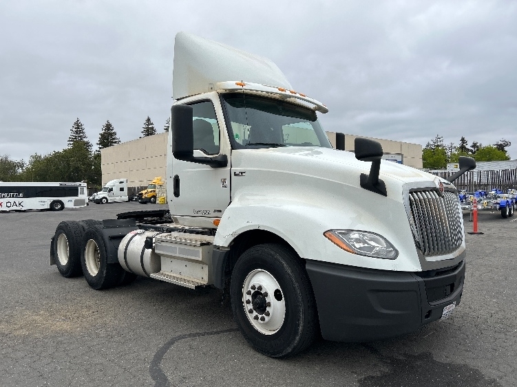 2019 INTERNATIONAL LT625 in Sacramento, CA