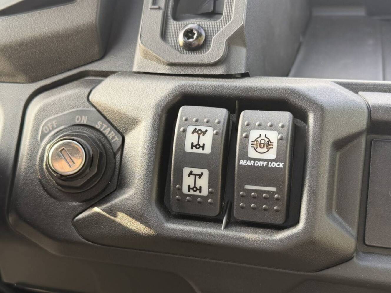 A photo of this 2026 Can-Am Defender DPS HD7 Compass Green