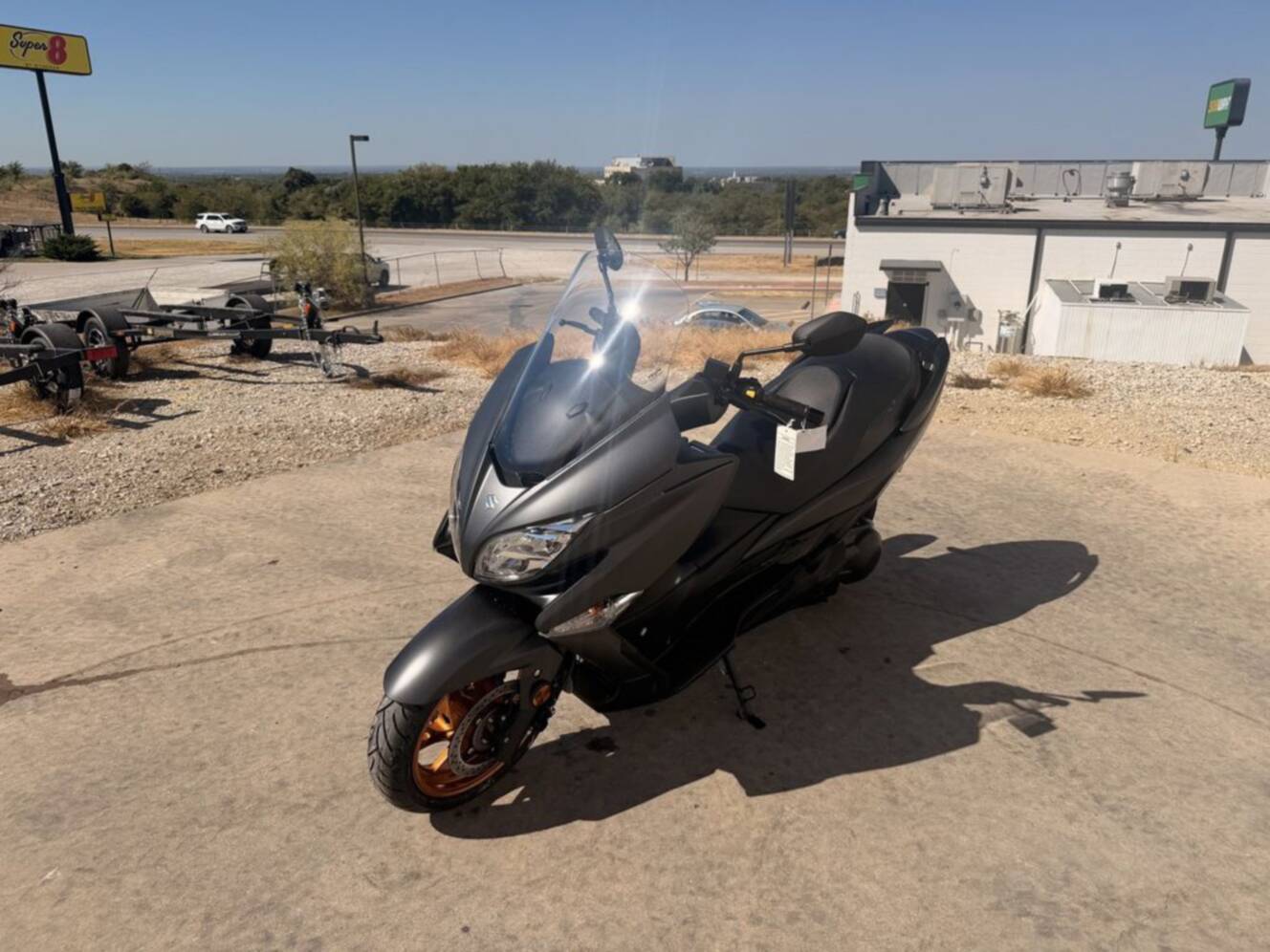A photo of this 2027 Suzuki Burgman 400