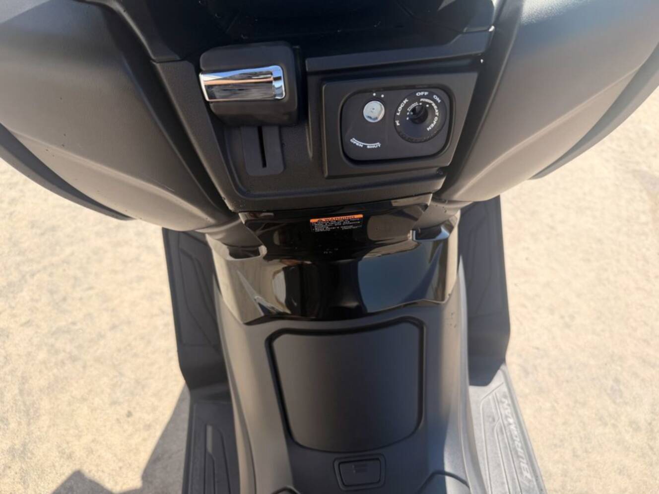 A photo of this 2027 Suzuki Burgman 400