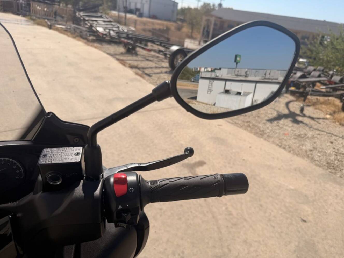 A photo of this 2027 Suzuki Burgman 400