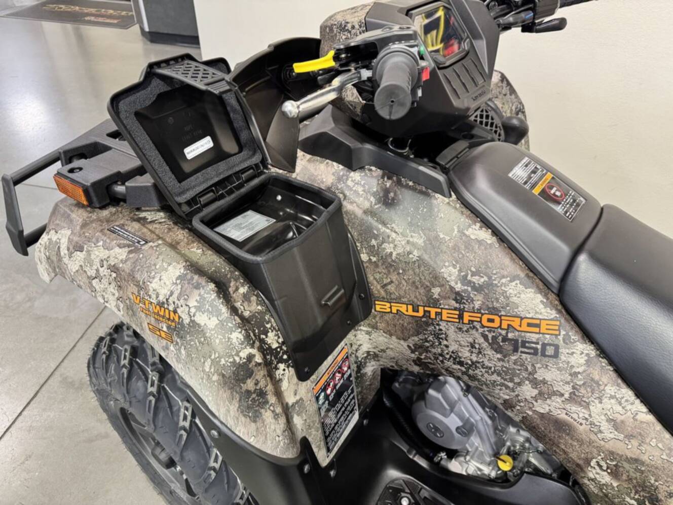 A photo of this 2026 Kawasaki Brute Force 750 SE EPS