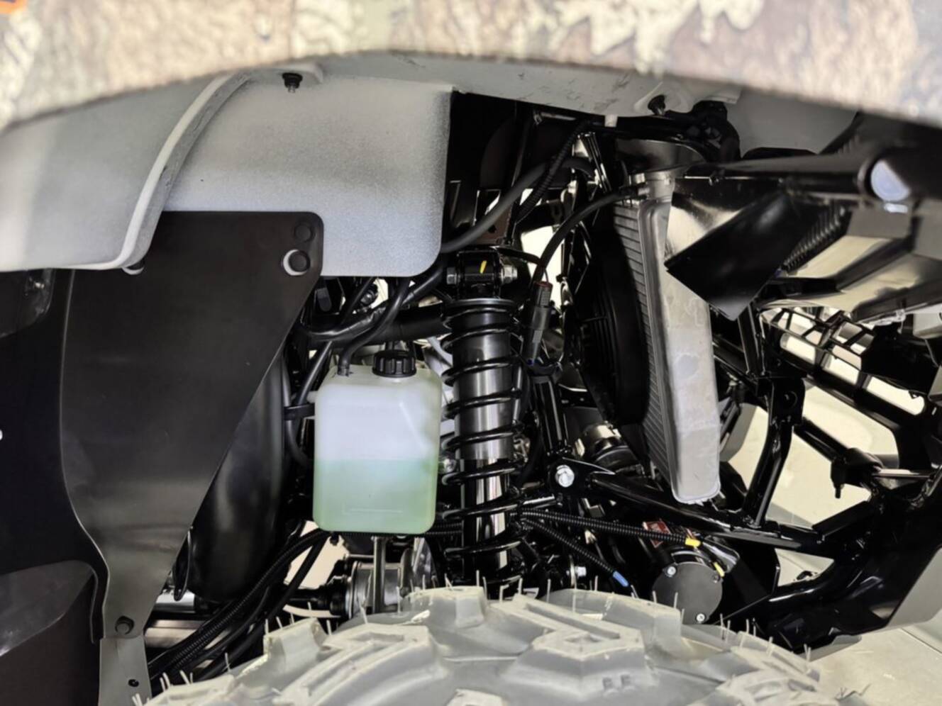 A photo of this 2026 Kawasaki Brute Force 750 SE EPS
