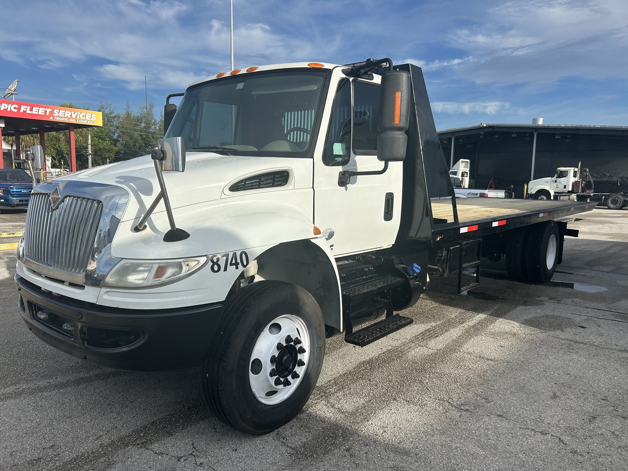 2018 INTERNATIONAL 4000 in Miami, FL