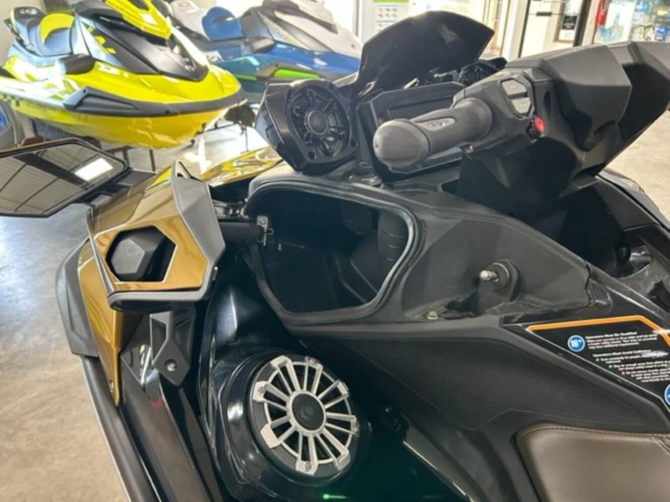 A photo of this 2022 Kawasaki Ultra® 310LX