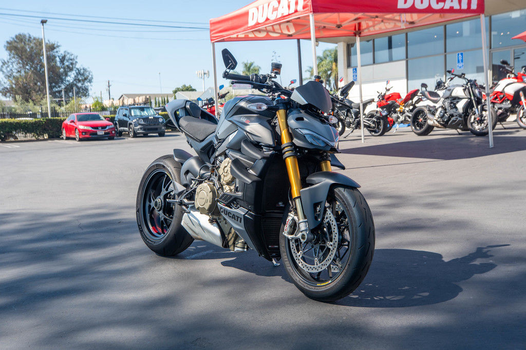 2024 Ducati Streetfighter V4 S Grey & Black V4 S in Costa Mesa, CA