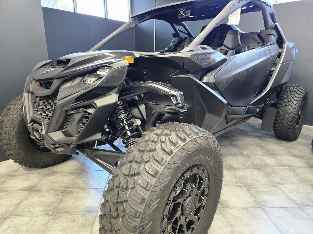 2026 Can-Am Maverick R X RS with Smart-Shox Triple Black in moorpark CA