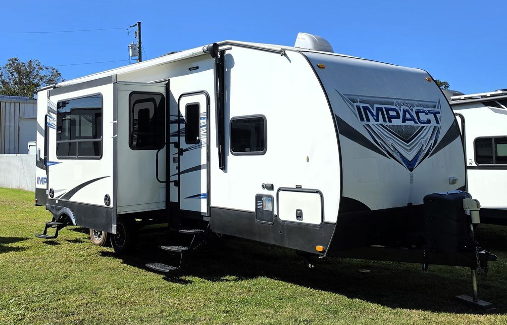 2015 Keystone Rv Fuzion IMPACT 303 in chesapeake VA
