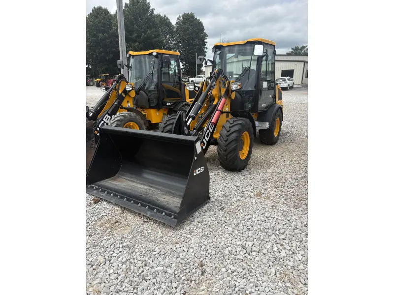 2025 JCB 407 Agri