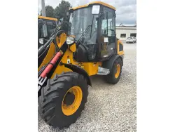 2025 JCB 407 Agri