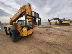 2022 JCB 512-56