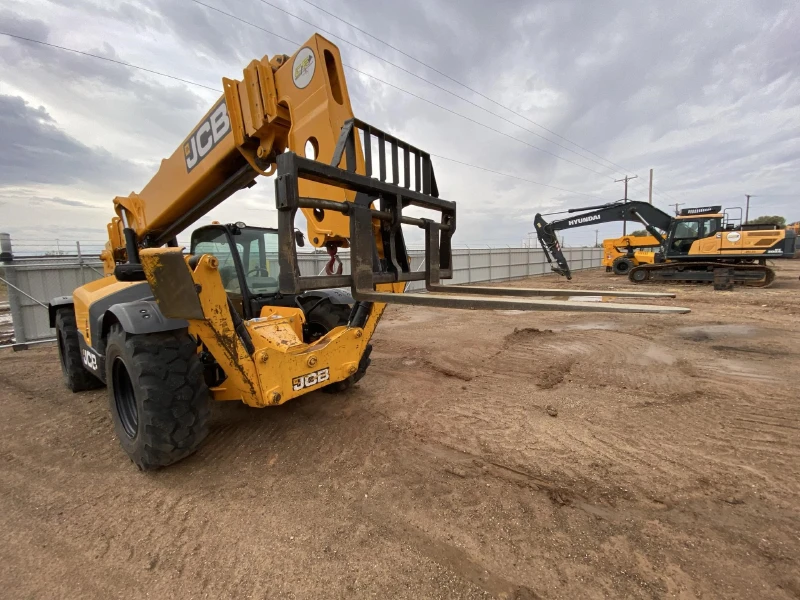2022 JCB 512-56