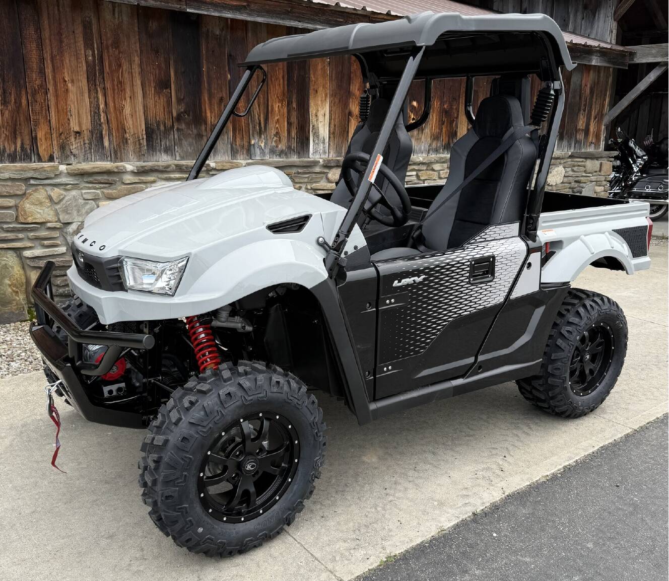 A photo of this 2025 Kymco UXV 700I LE EPS