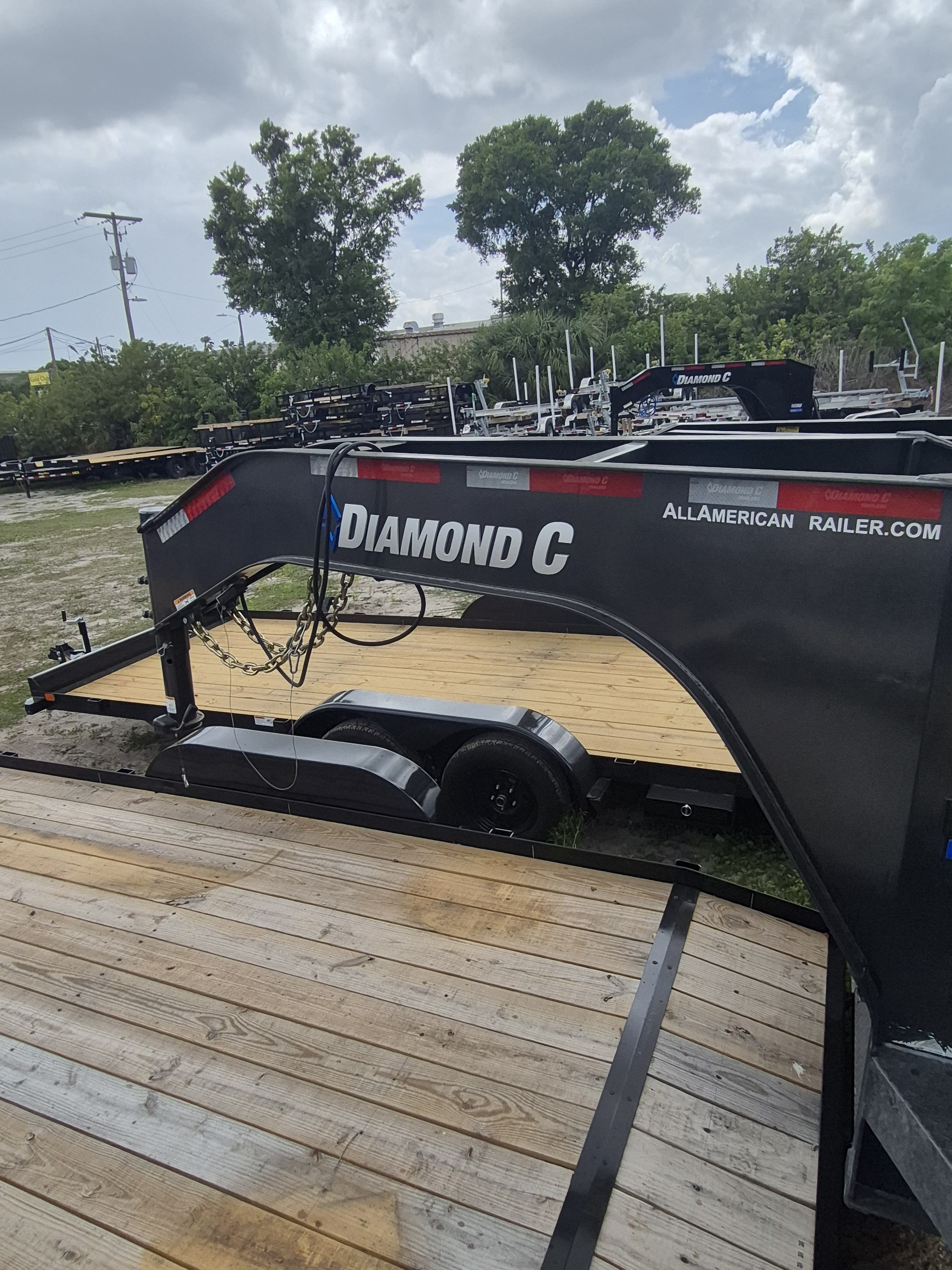 2025 Diamond C Trailer MFG. FMAX212 35' HYD DOVE TAIL in Tampa, FL