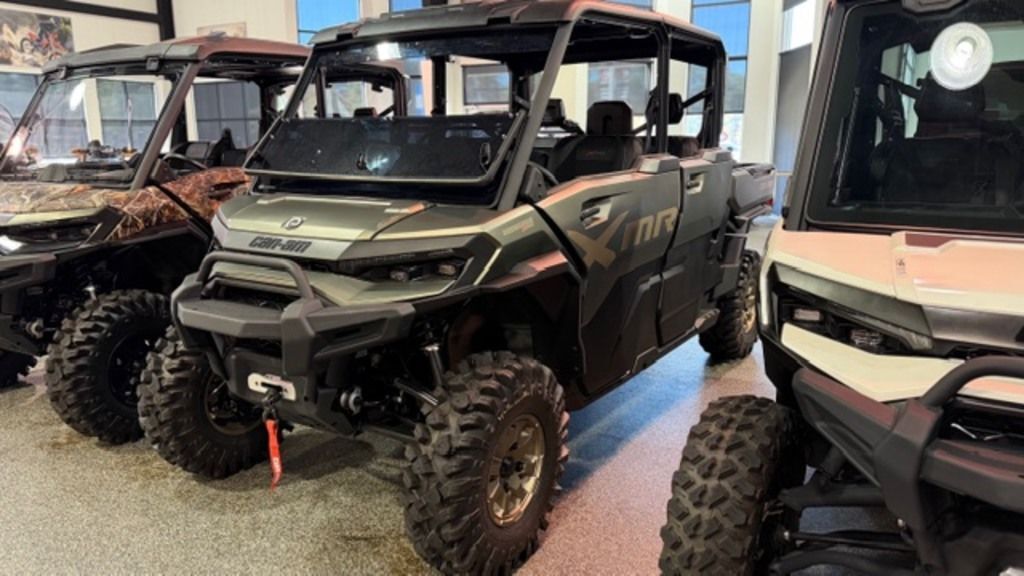2027 Can-Am Defender MAX X mr with half-doors HD11 in covington LA