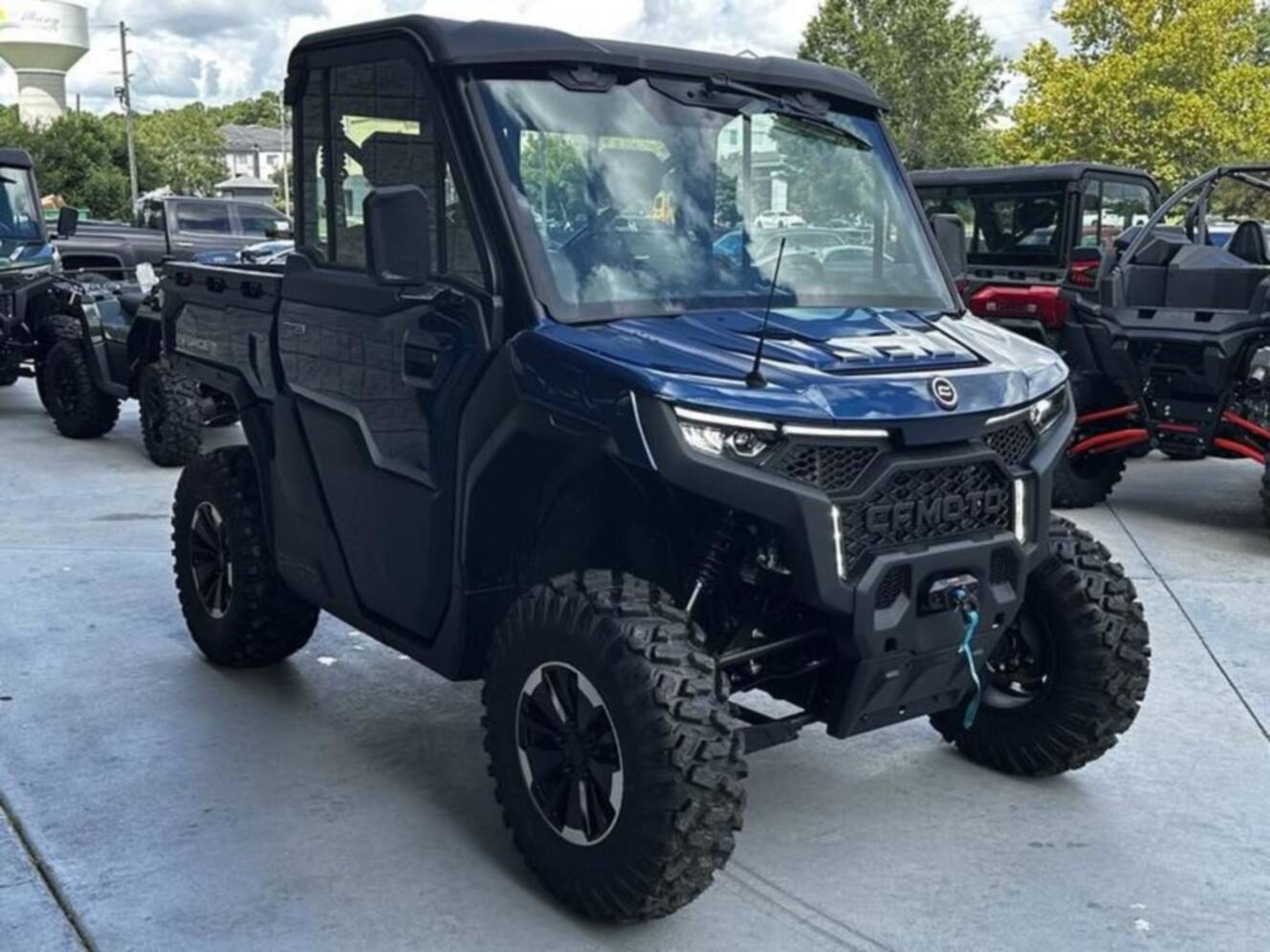 A photo of this 2027 CFMOTO UFORCE U10 Pro Highland EPS