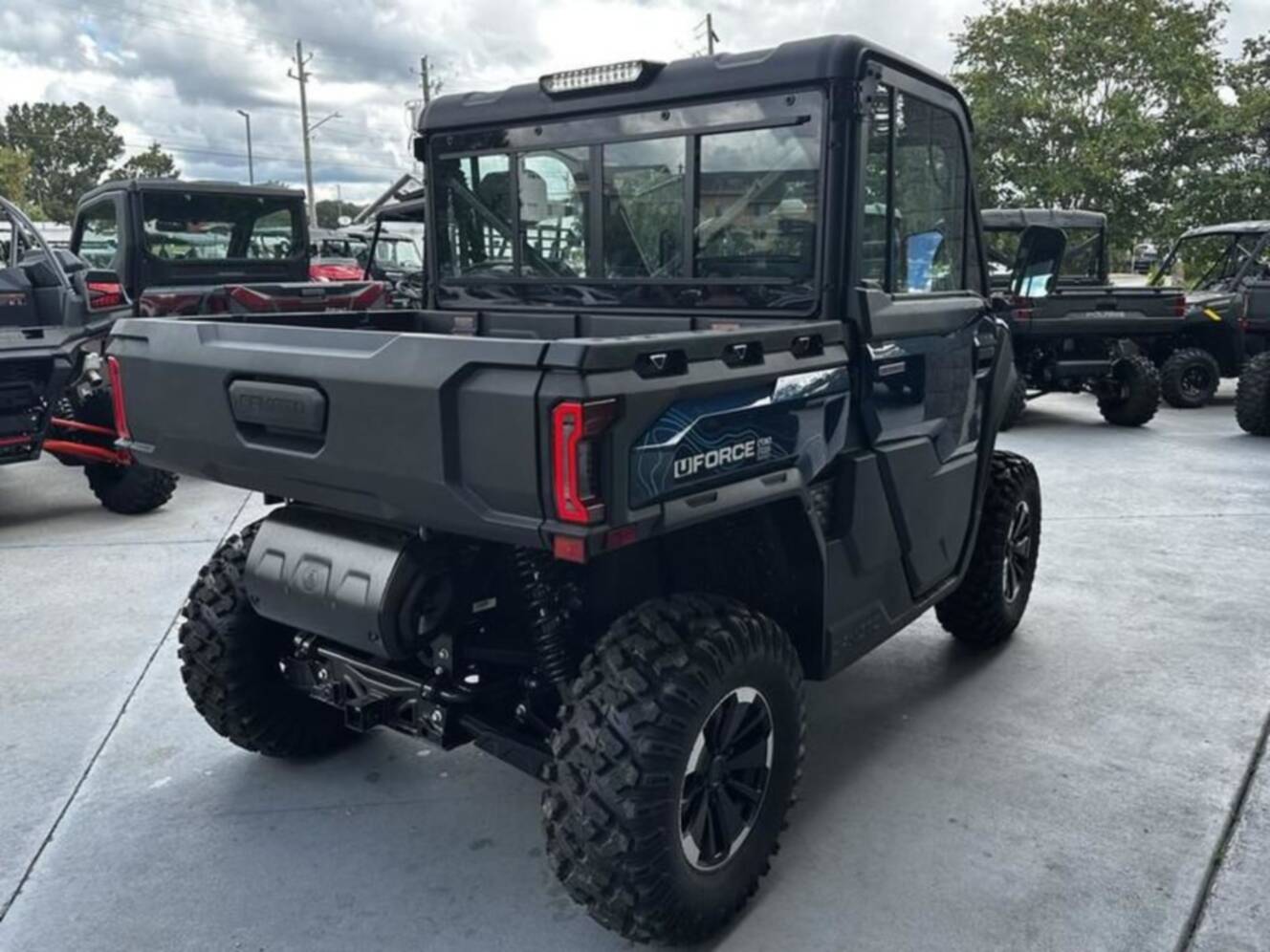 A photo of this 2027 CFMOTO UFORCE U10 Pro Highland EPS