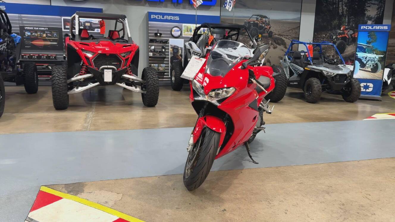 A photo of this 2015 Honda INTERCEPTOR DELUXE