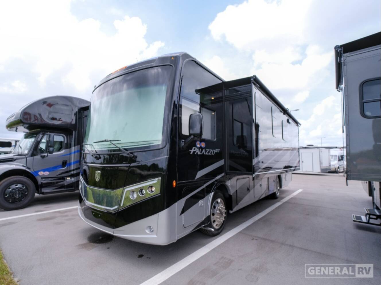 A photo of this 2026 Thor Motor Coach PALAZZO GT 33.6