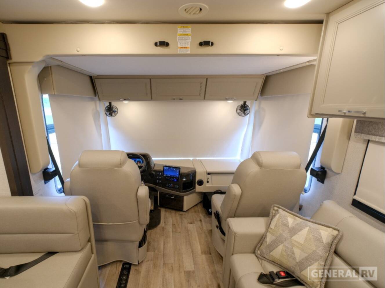 A photo of this 2026 Thor Motor Coach PALAZZO GT 33.6