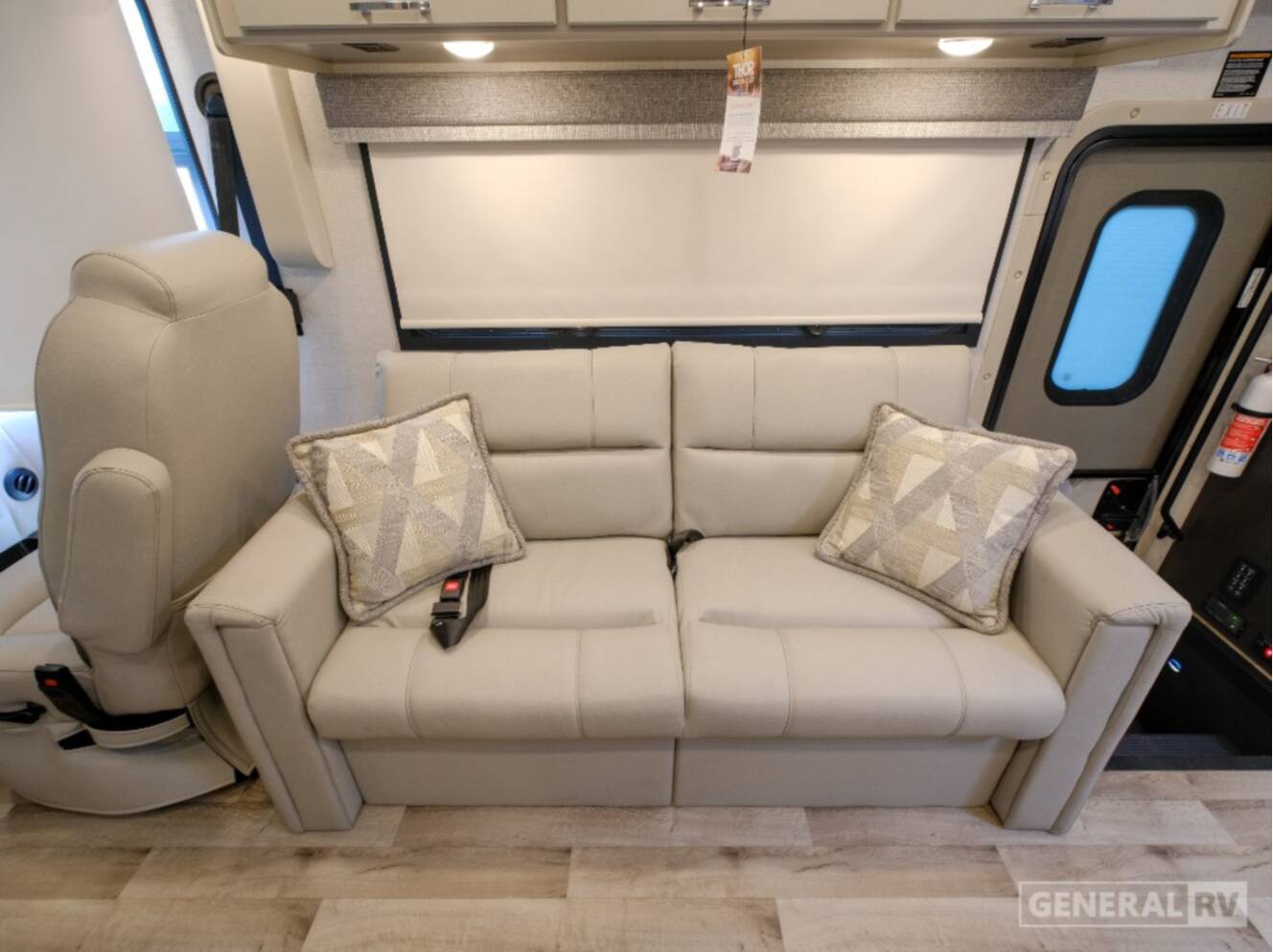 A photo of this 2026 Thor Motor Coach PALAZZO GT 33.6