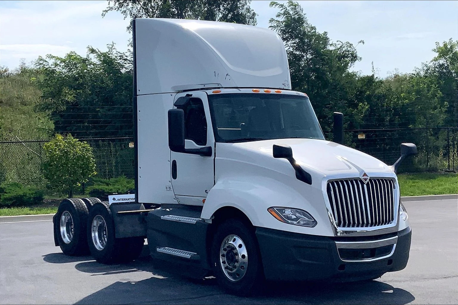 2022 INTERNATIONAL LT625 6x4 in Joliet, IL