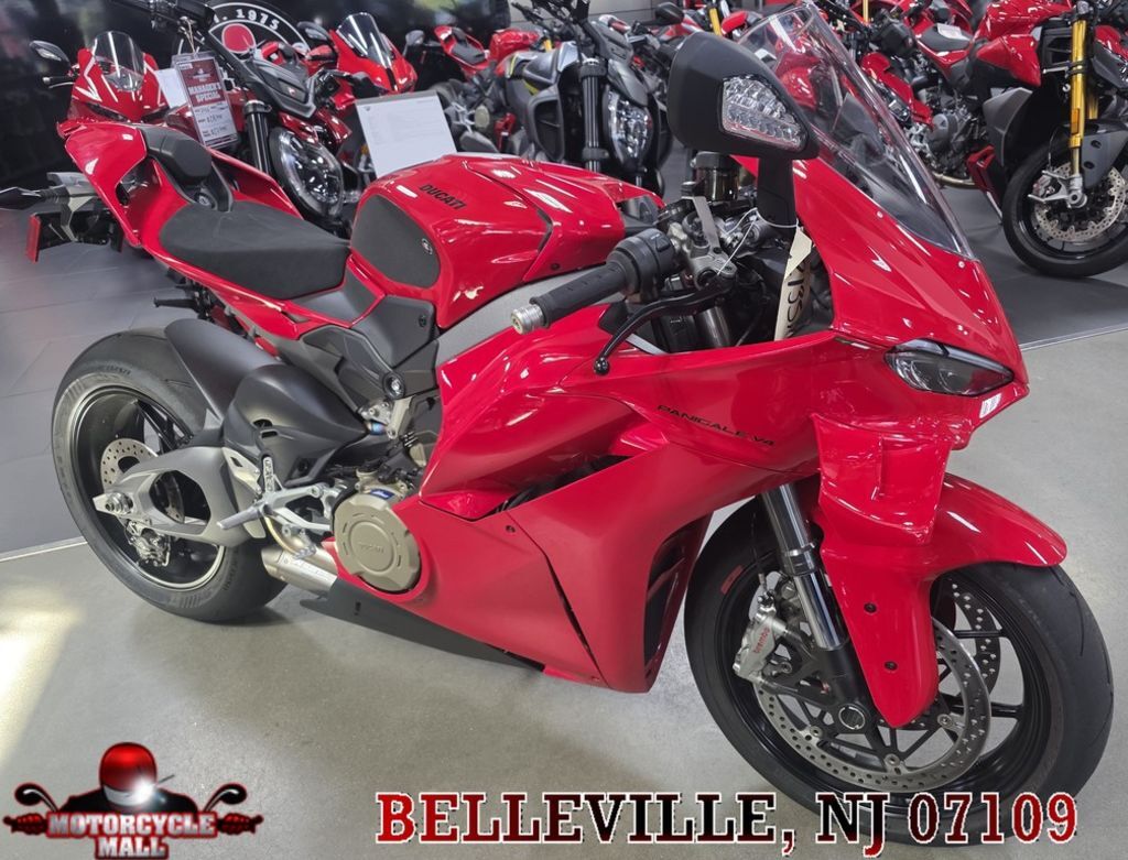 2025 Ducati Panigale V4 Ducati Red V4 in Belleville, NJ