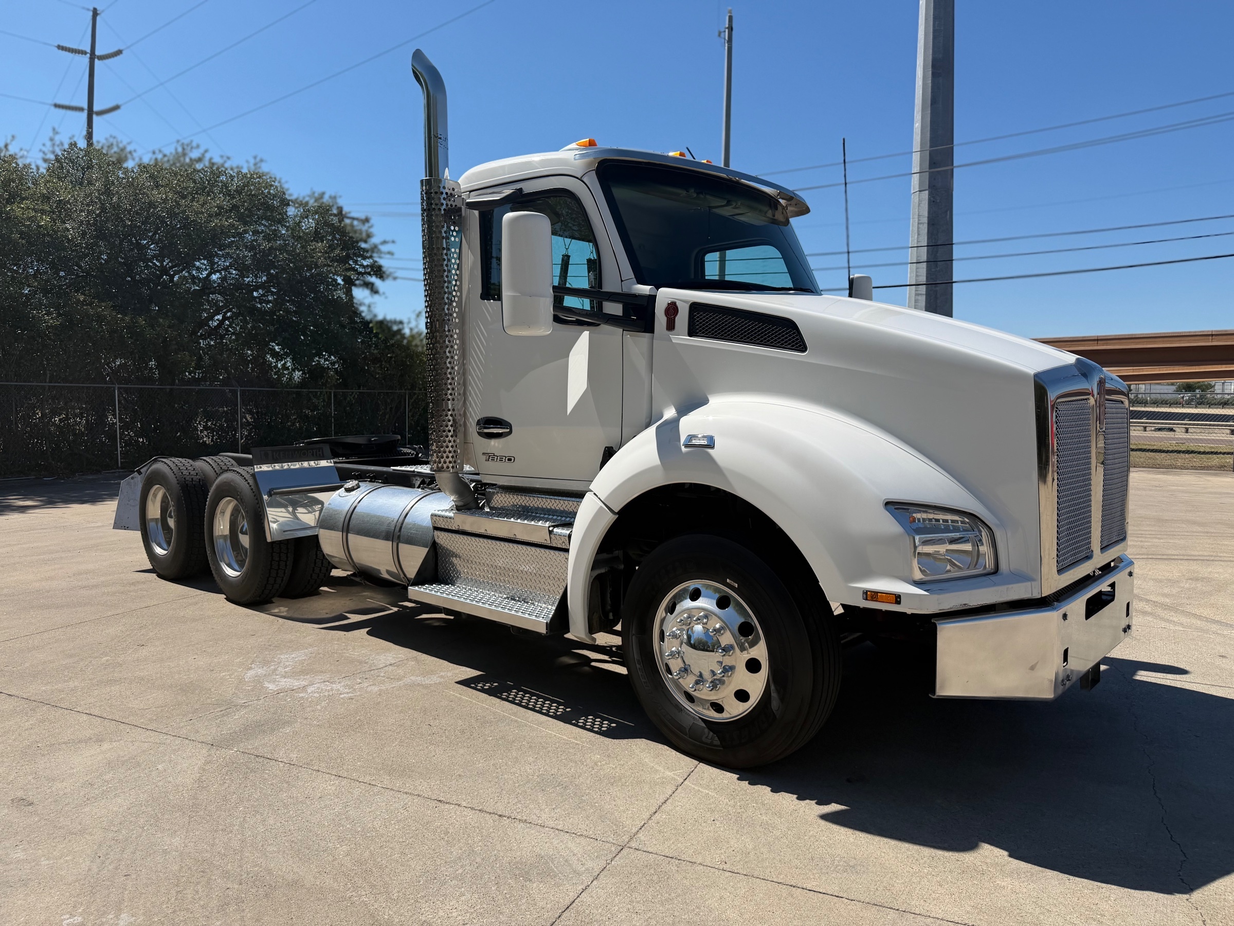 2022 KENWORTH T880 in Fort Worth, TX