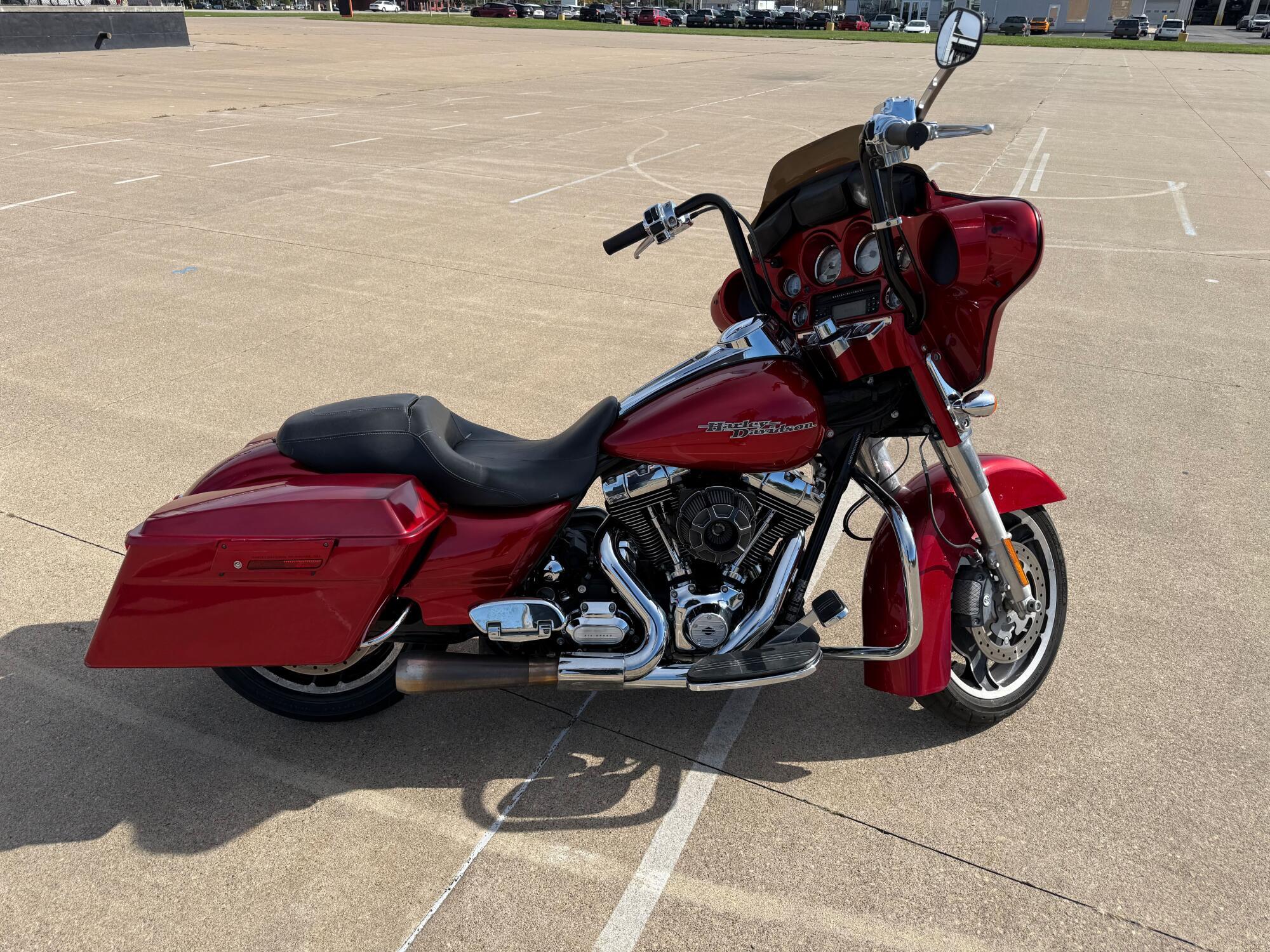 2013 Harley-Davidson Street Glide in Clinton, IA