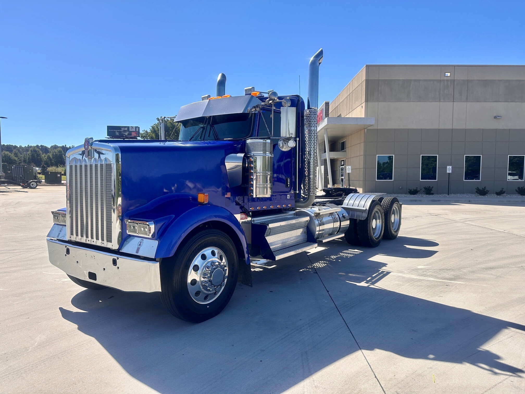 2021 KENWORTH W900 in Charlotte, NC