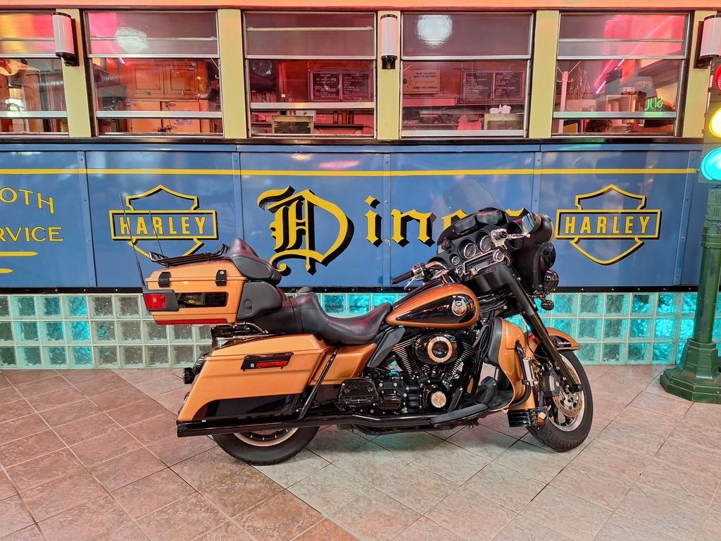 2008 Harley-Davidson® FLHTCU - Ultra Classic® Electra Glide® ULTRA CLASSIC FLHTCU in Bedford Heights, OH