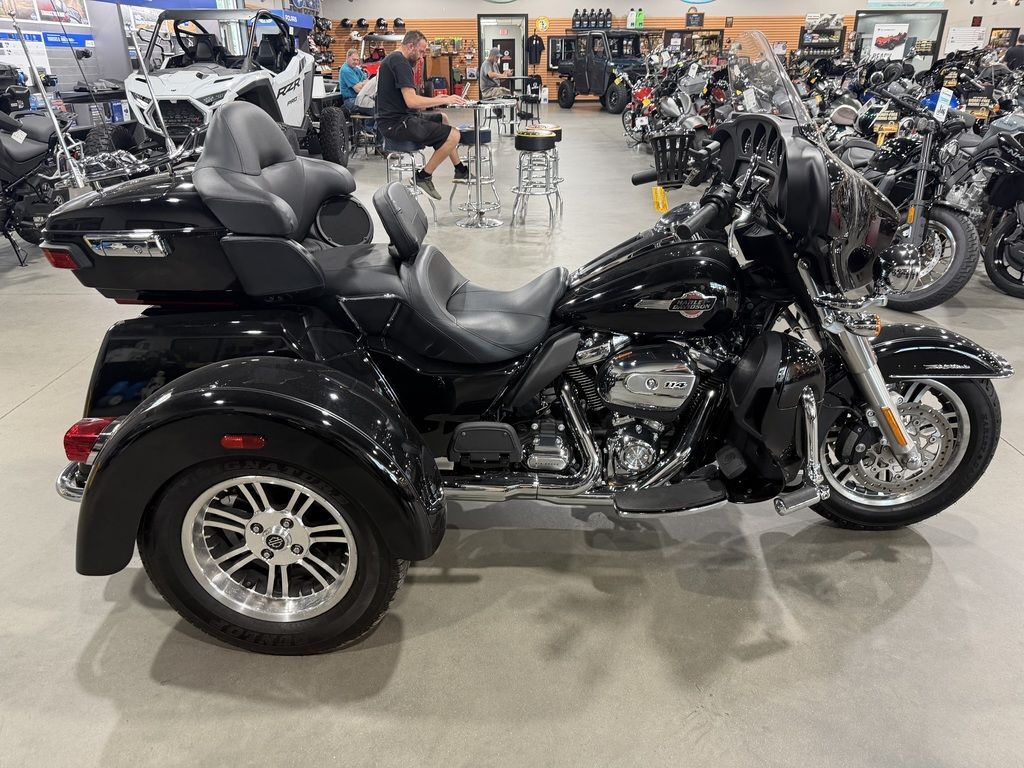 2024 Harley-Davidson® FLHTCUTG - Tri Glide® Ultra ULTRA CLASSIC in Fayetteville, NC