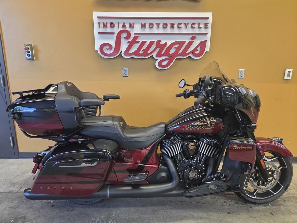 2024 Indian Motorcycle® Roadmaster® Elite Red Candy Over Black Candy ELITE in Sturgis, SD