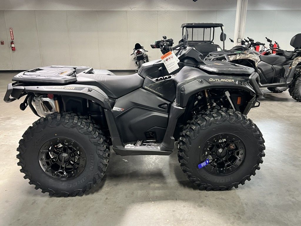 2027 Can-Am Outlander Backcountry Multicam Dark Camo 7.6 in. BASE in beaumont TX