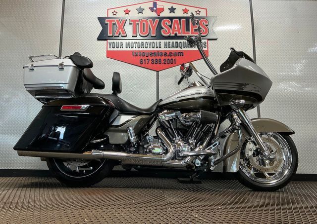2009 Harley-Davidson Road Glide CVO Base Touring motorcycle