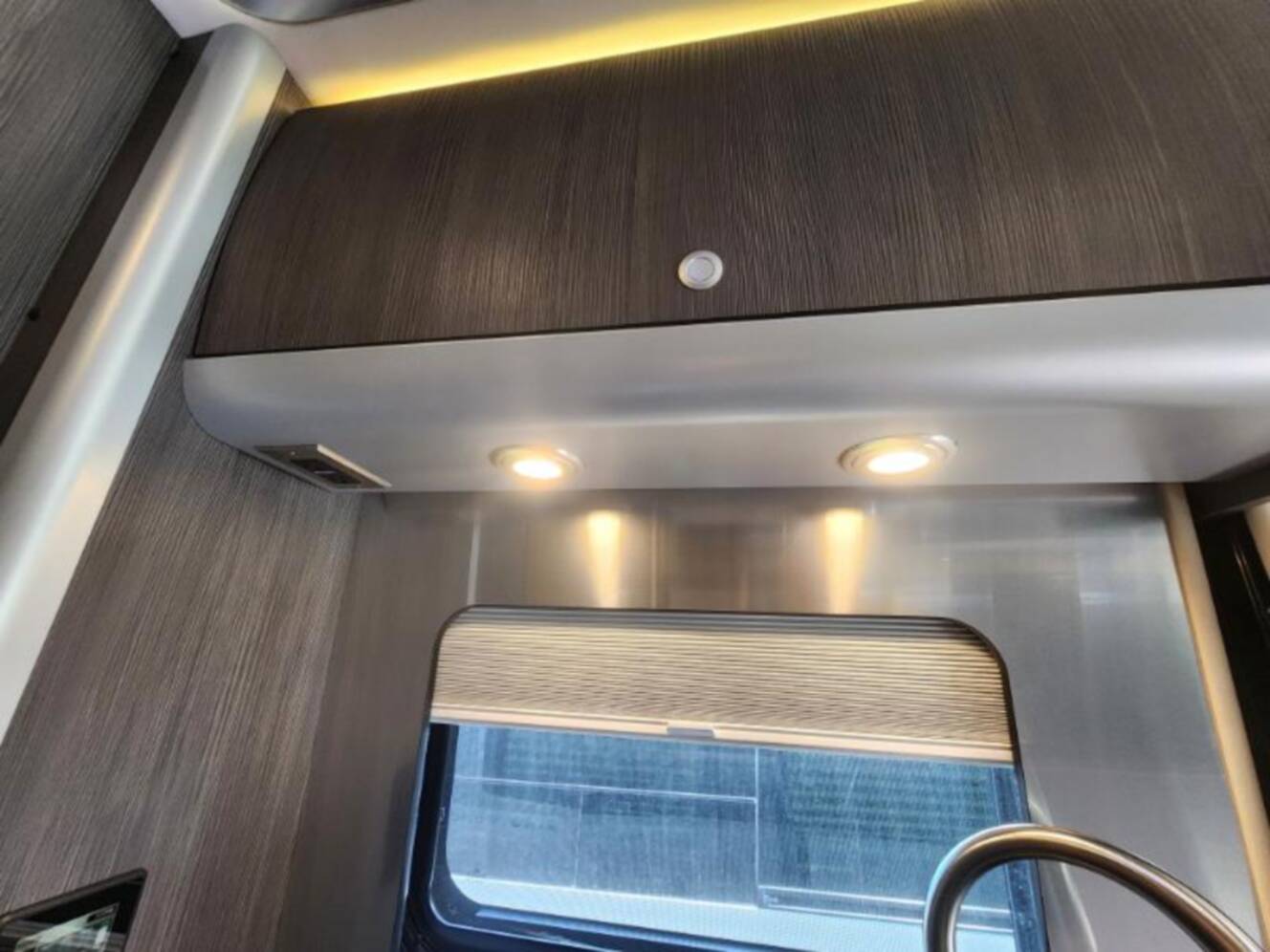 A photo of this 2021 Airstream Atlas MURPHY SUITE