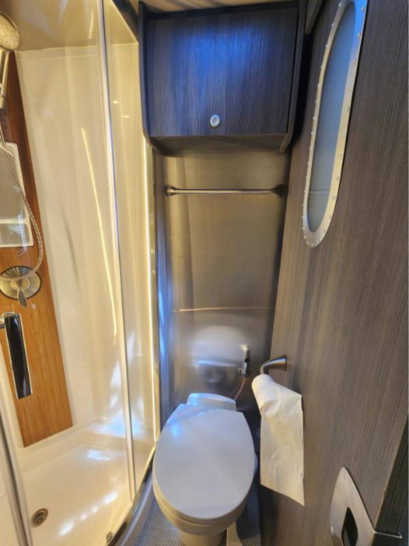 A photo of this 2021 Airstream Atlas MURPHY SUITE
