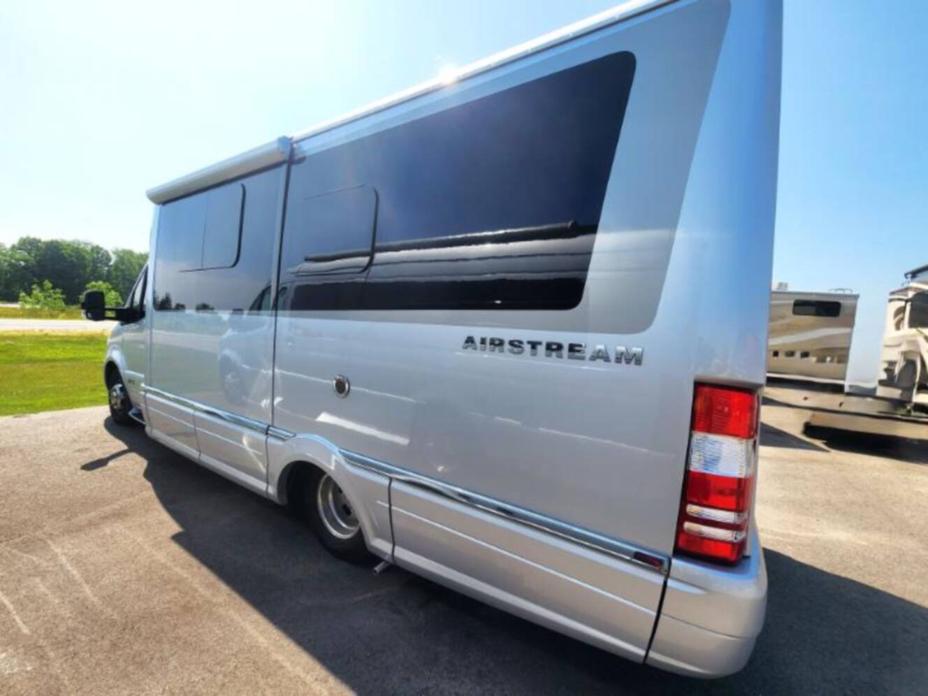 A photo of this 2021 Airstream Atlas MURPHY SUITE