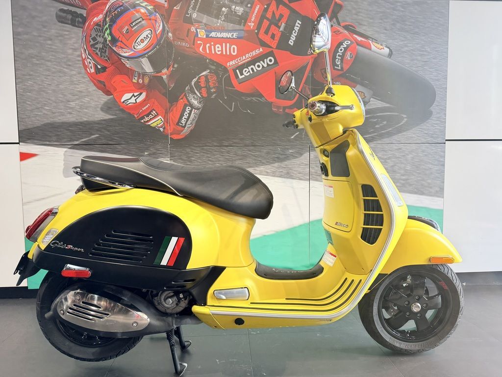 2018 Vespa GTS Super 300 Sport SUPER 300 SPORT in Pompano Beach, FL