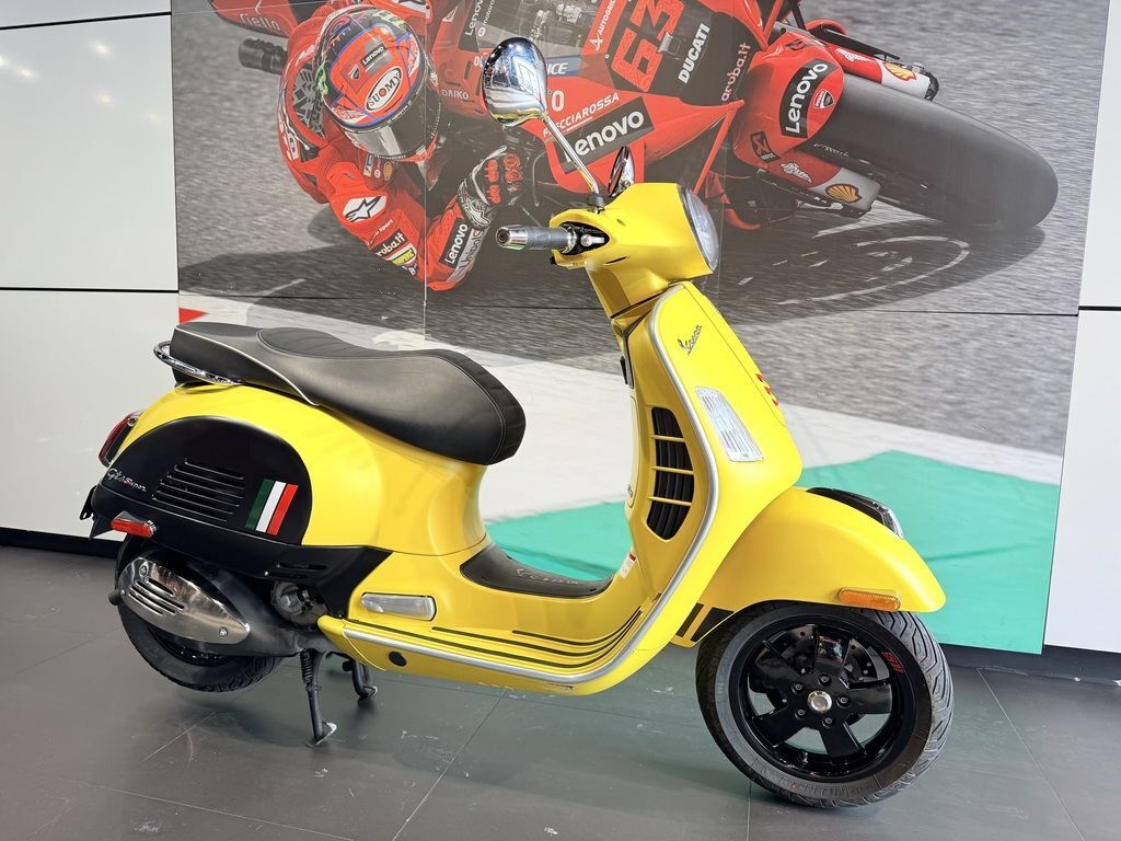 2018 Vespa GTS Super 300 Sport in pompano beach FL
