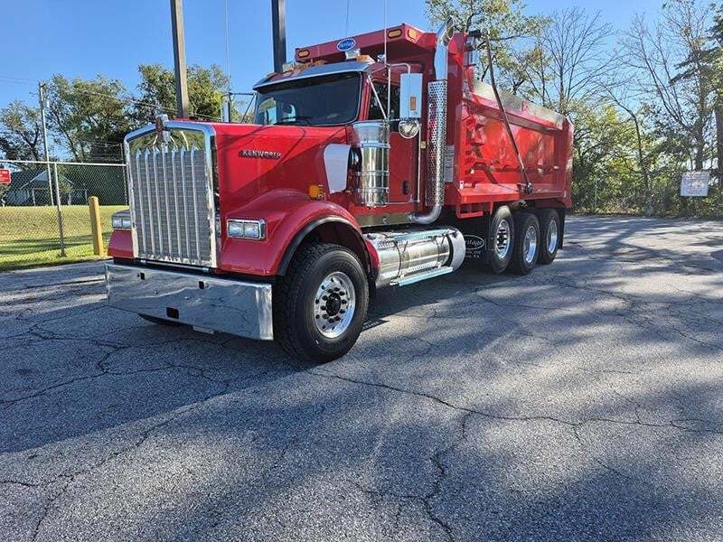 2027 KENWORTH W900 in Coopersburg, PA