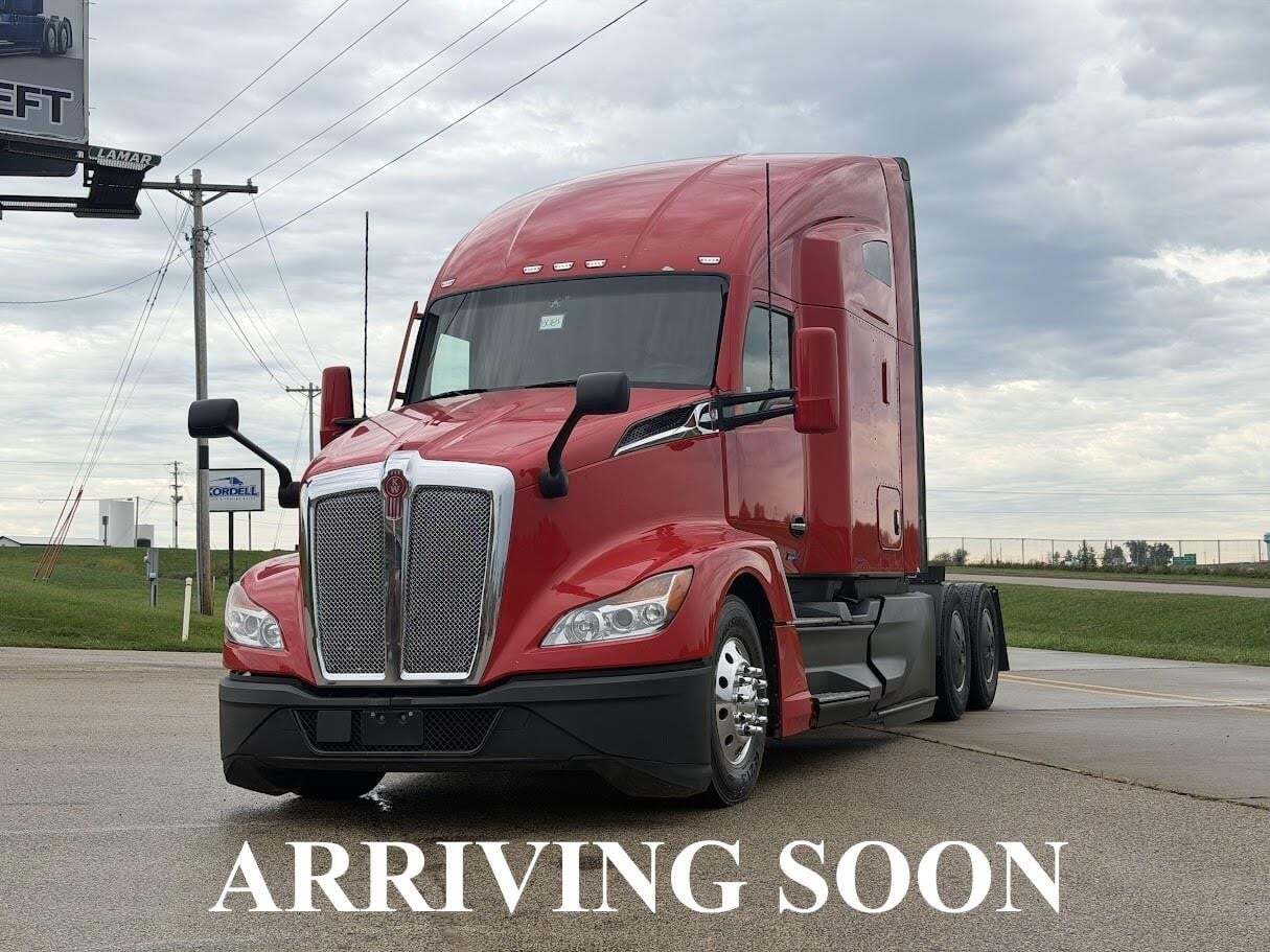 2023 KENWORTH T680 in Dubuque, IA