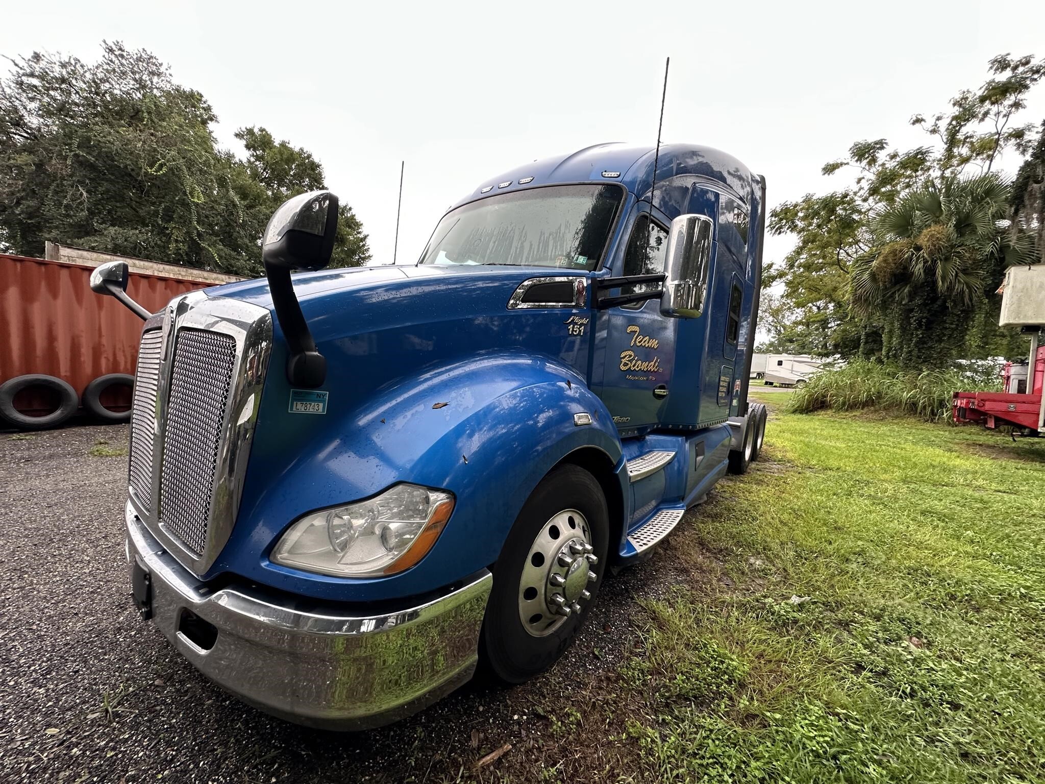 2015 KENWORTH T680 in Edgewater, FL