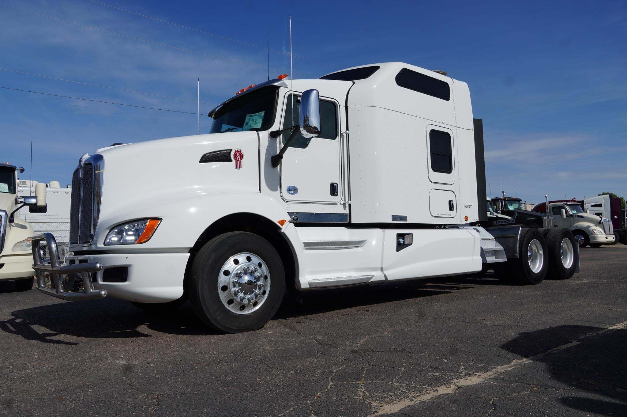 2016 KENWORTH T660 in Sioux Falls, SD