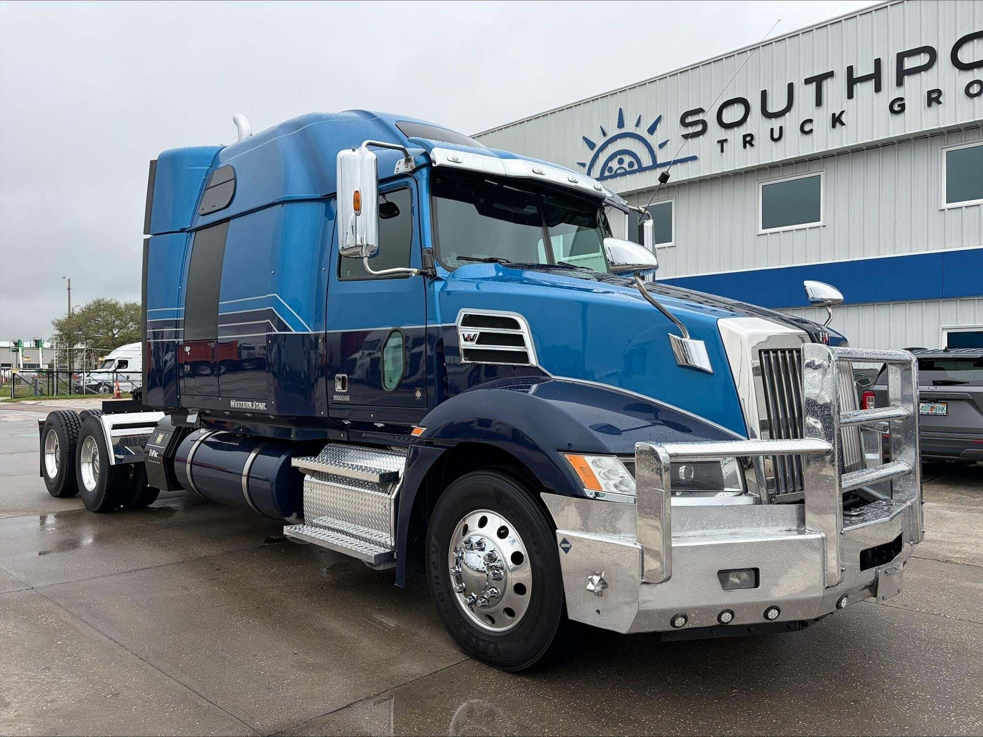 2021 WESTERN STAR 5700XE in Tampa, FL