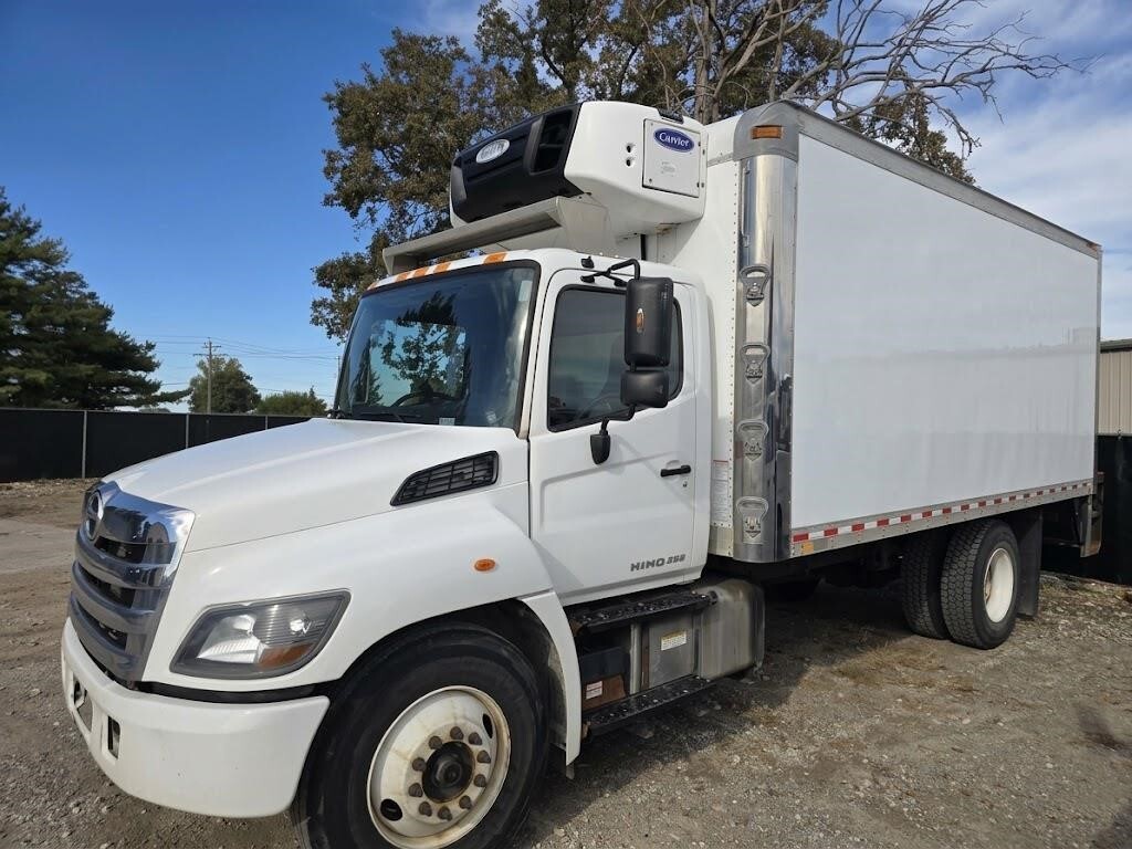 2018 HINO 268 in Laotto, IN
