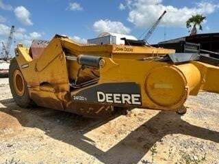 2017 DEERE 2412E in Lumberton, NJ