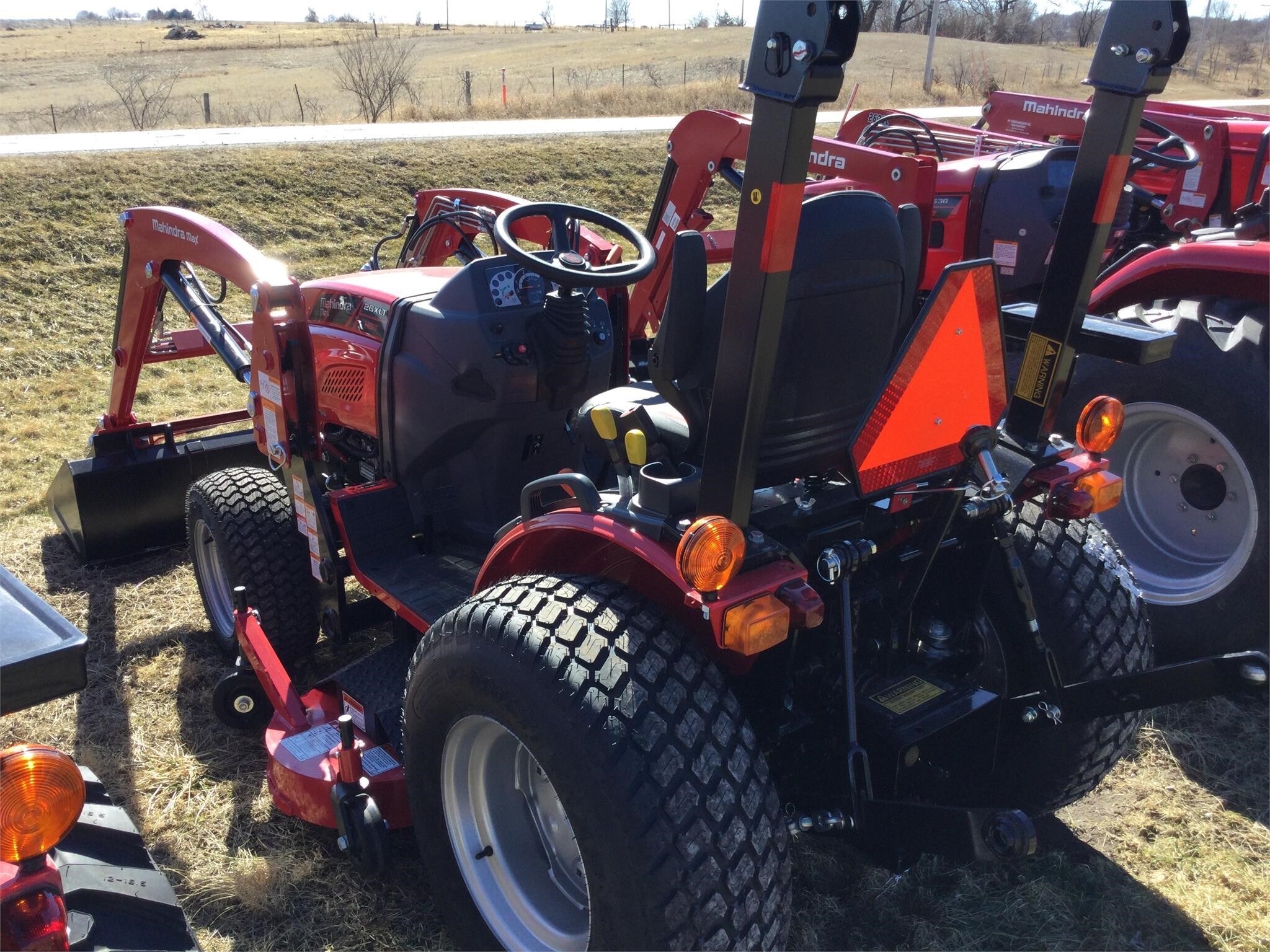 2023 MAHINDRA MAX 26XLT HST in Williamsburg, IA