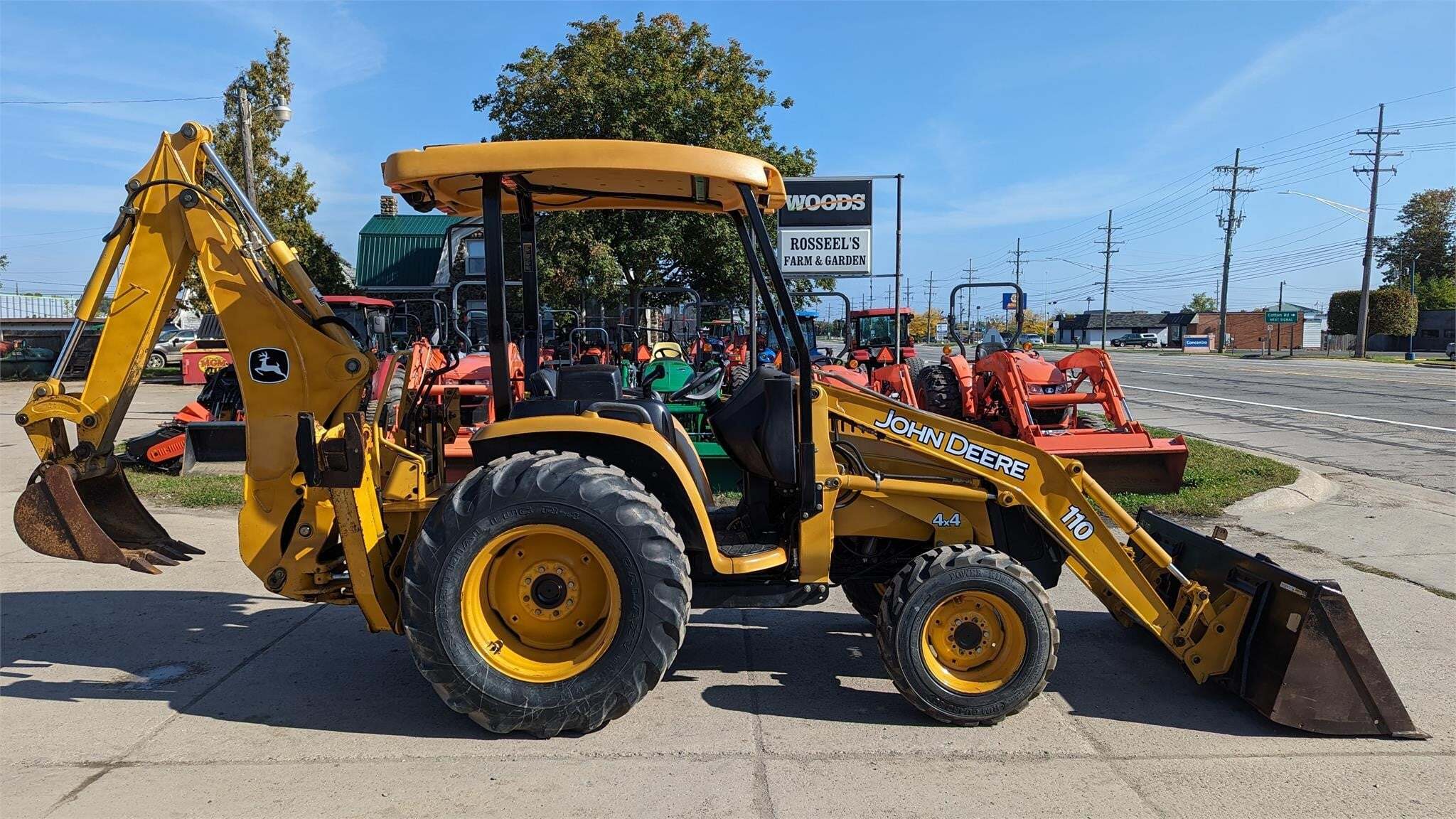 2004 DEERE 110 in Lenox, MI